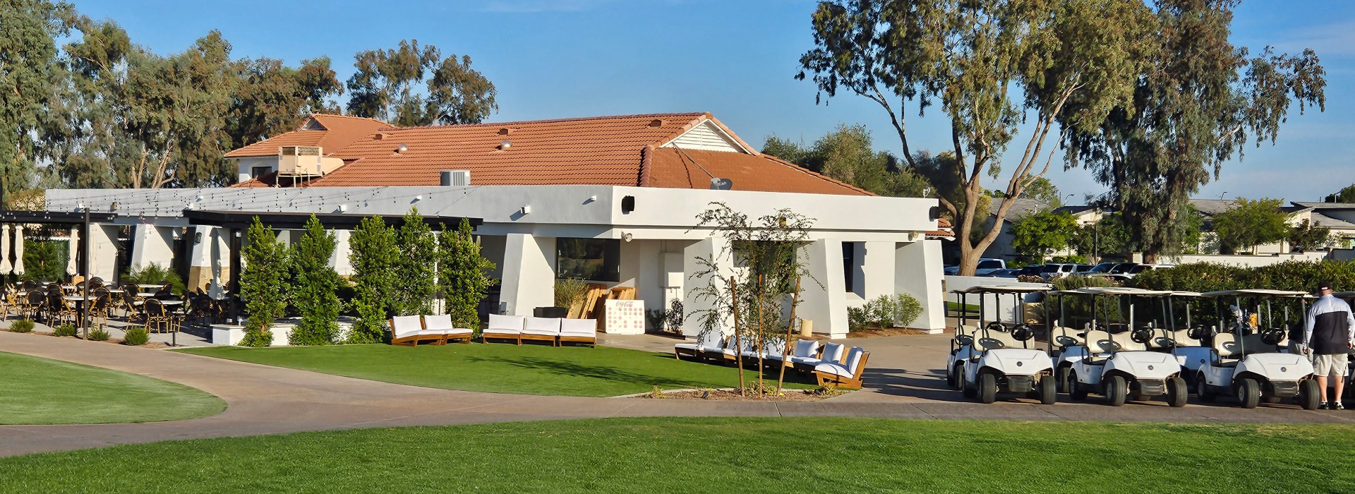 Las Colinas Golf Course clubhouse