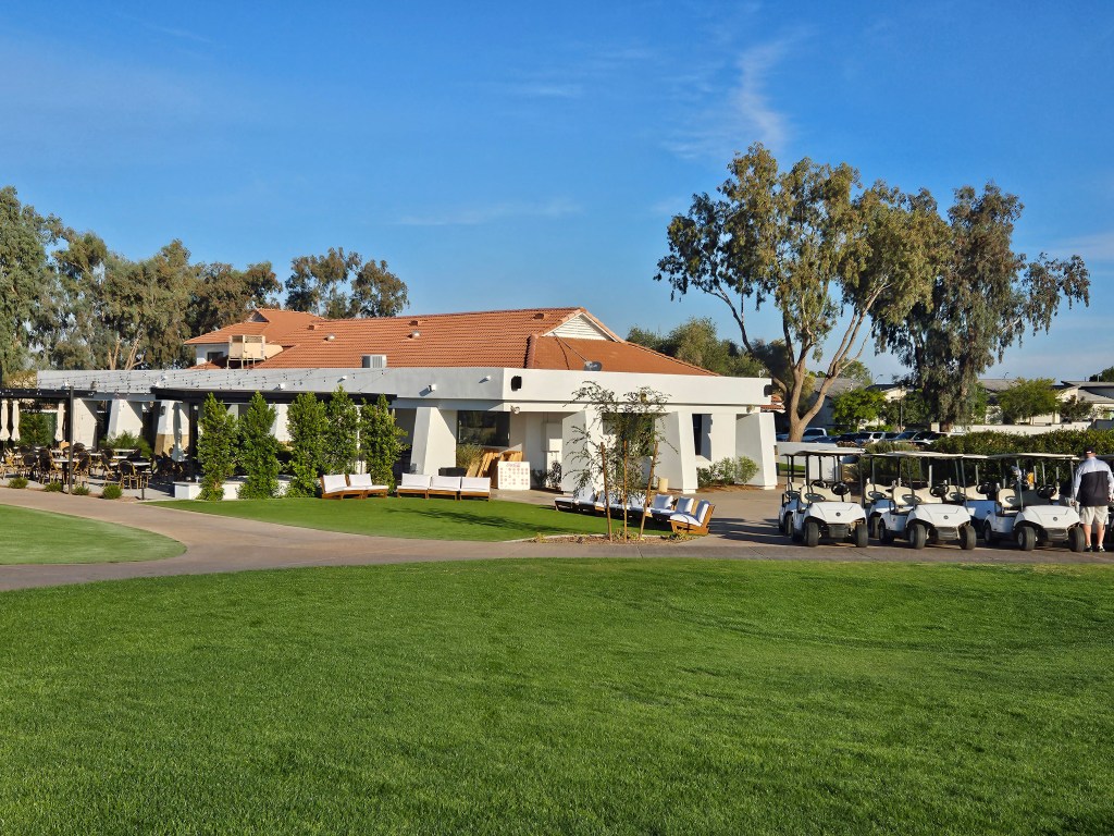 Las Colinas Golf Course clubhouse